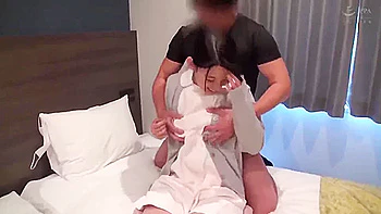 250523天使っぽいスケベ看護師とズコバコg2