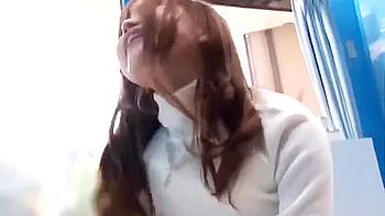 250103乳首の色とか気にする奥様に挿入i2