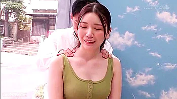 240902丈の長い服を着る奥さんが登場c1