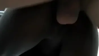 Fim de ano vendo os fogos de artificio pela janela do meu apartamento, acabou em sexo gostoso com a novinha morena safada  Especial de fim de ano com a novinha Camila Flowers