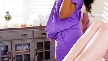 Mocha Menage, Crystal Clark