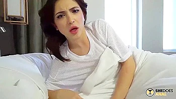 Stepsis Shares The Sofa And Her Booty