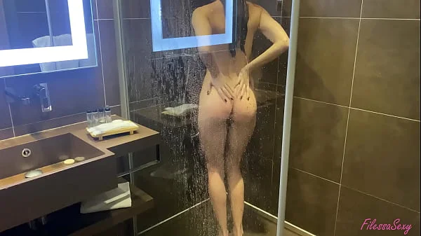 Hot Girl had Blowjob and Passionate Fucking in Shower - Homemade