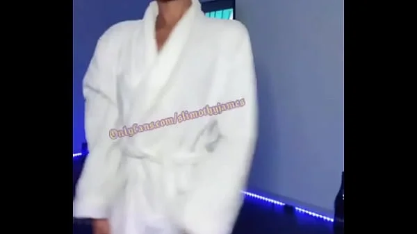 Sentando no pau Fazendo desafio do Tic tok