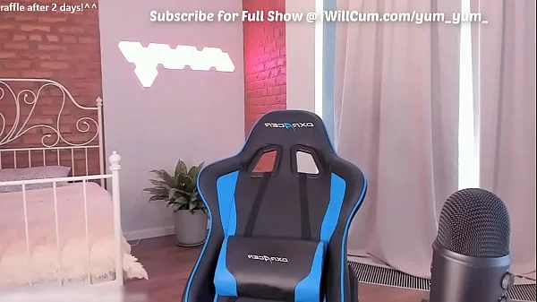 Geeky Nerd With Amazing Body Creamy Pussy Squirting