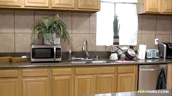 22yo Guy AssFucked Horny MILF, McKenzie Lee