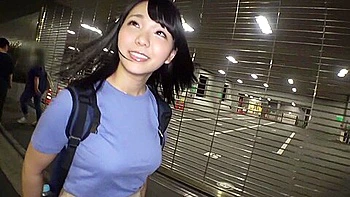 巨乳の女子大生がハメ撮りに挑戦乳を揺らして肉棒の感触に酔いしれる