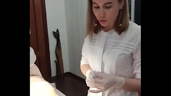 Video tutorial on what to do for a depilation master with Spontaneous ejaculation while trimming. SugarNadya show that the penis must be held tight and not released until the very last spray