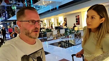 Rebecca Volpetti Hardcore Deep Anal Fuck By Tourist [Dry]