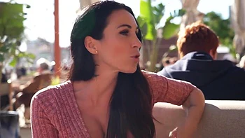 Jess shares her good plans for getting fucked by a guy with a big cock! - Jacquie et Michel TV