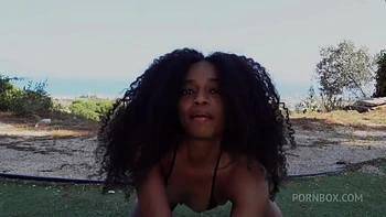 Chica Negra Cachonda Se Folla Una Enorme Polla Cubana