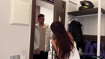 He Meet's A Girl And Fuck's Her Friend While She Showers