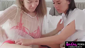 Kiere Accidentally Seduces Simon During Sexy Photoshoot For Boyfriend