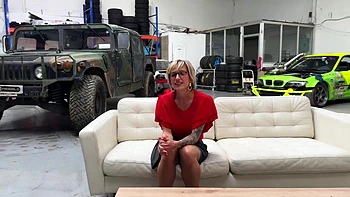 Betty, 46, loves the double at sea! - Jacquie et Michel TV