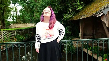 Jade succumbs to temptation! - Jacquie et Michel TV