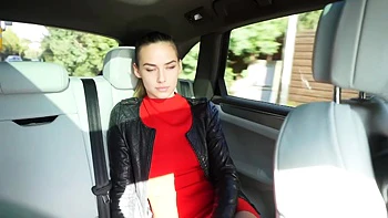 Leila and Jade have a little secret... - Jacquie et Michel TV