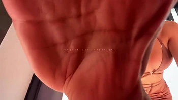 le pisciniste va finir dans le lit d angela