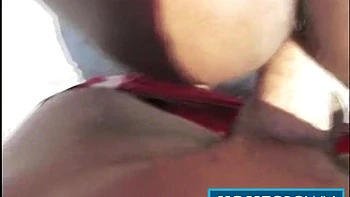 Pounding Hard At The Beach! - Sweetie & Maxxx Loadz