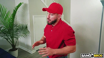 Pizza Guy Caught in 4K