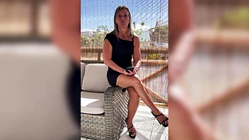 Samantha, 35, and the biker... - Jacquie et Michel TV