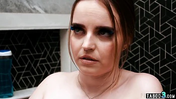 Fatty Wife Copulated In The Shower With Codi Vore