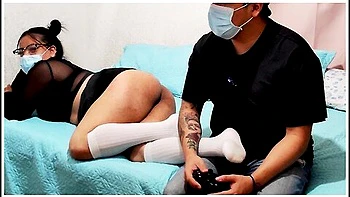 Tetas Grandes In Me Dejo A Solas Con Su Novio A Sabiendas De Lo Putita Que Soy