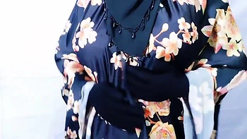 Muslim Hijabi Beautiful Housewife Fucking With Neighbor - With Clear Hindi Audio