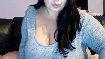 Plump Sexy Slut: Big Tits, Big Ass  Masturbation Porn