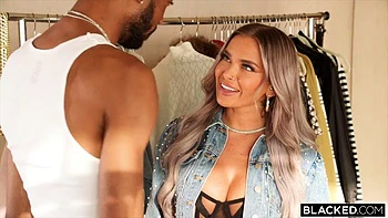 Blacked Curvy Blonde Baddie Hayley Davies gets a massive creampie from BBC: Porn