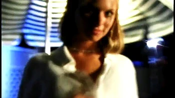 Hot blonde showing her capabilities