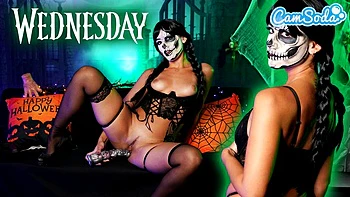 Horny Wednesday Addams Masturbates Until Quivering Orgasm - Halloween Cosplay Special: Porn