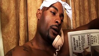 Ebony chick likes BBC in her ass