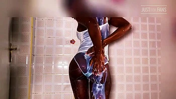 Milky shower: Big Ass, Amateur  Babe Porn