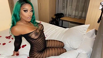 Sexy black bitch: Blowjob, Amateur  Ebony Porn