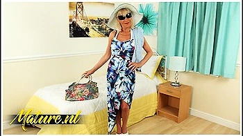 Hot British Granny Elaine Loves Being In The Spotlight!