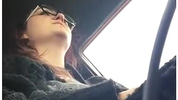 Teen Flashes Tits While Driving