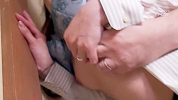 My Frustrated Boss Continues To Be Slut In A Shared Room [decensored] - Minami Aizawa