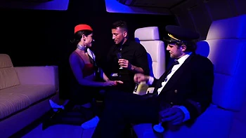 Betty, 26 years old, makes her way to the hardcore... - Jacquie et Michel TV