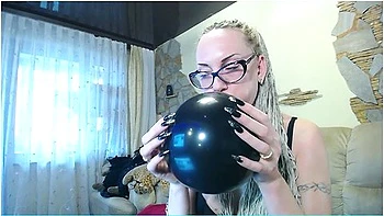 Loners Welcome! Blonde And Black Balloon