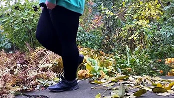 Mature Ukrainian MILF Pissing Doggystyle Outdoor - Hot Amateur Public Pee