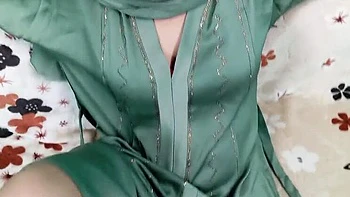 Muslim Hijabi Bhabhi Fucked Hard - Desi Amateur Sex Video with Sumahomesex