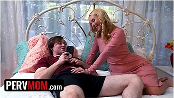 Perv Stepmom - Stunning Blonde Stepmom Aaliyah Love Enjoys Making Dirty Videos With Her Stepson