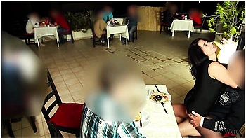 Public Extreme! 3-er In The Restaurant! Alexandra Wett