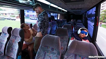 Kai Jaxon And Victoria Sweet In Lexi Sneaky Bus Fuck With Next To