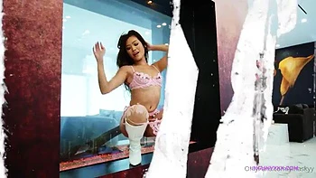 Vina sky: Blowjob, Doggy  Cowgirl Porn