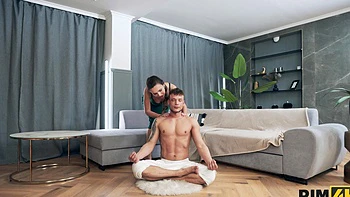 A guy with a foot fetish fucks babes on the sofa