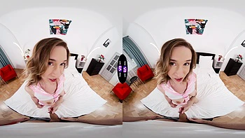 Cute blonde teen Alice Klay rides a big cock in stunning vr peaches scene