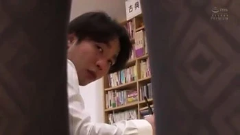 07023,A bitch is fully exposed during sex!