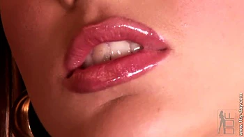 Entrance to Misty cove