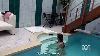 Lascivious Looks - A Cock Sucking Hottie At The Swimming Pool